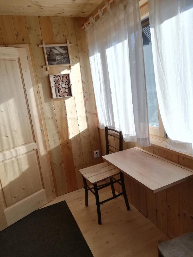 Gostel Koprivnik Pri Kocevju, Kocevski Rog Exteriör bild