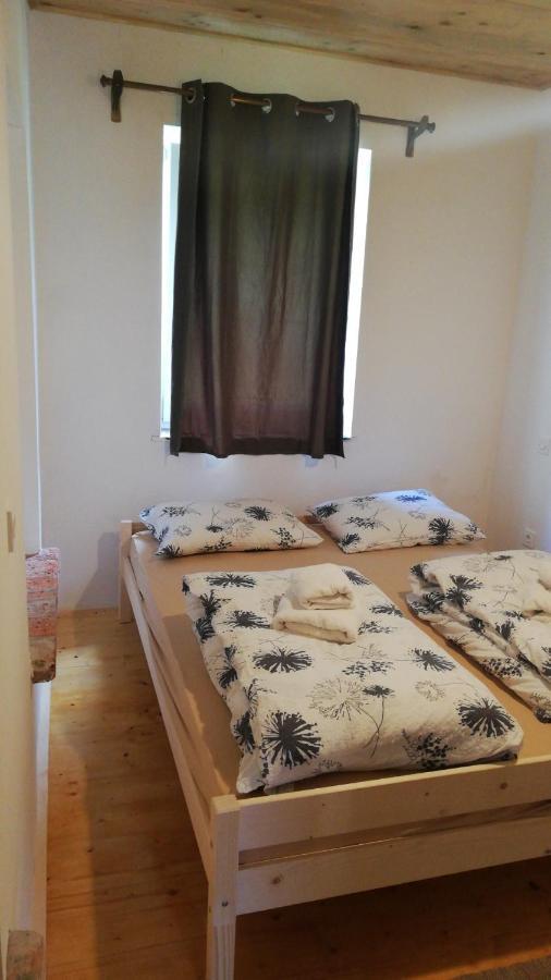 Gostel Koprivnik Pri Kocevju, Kocevski Rog Exteriör bild