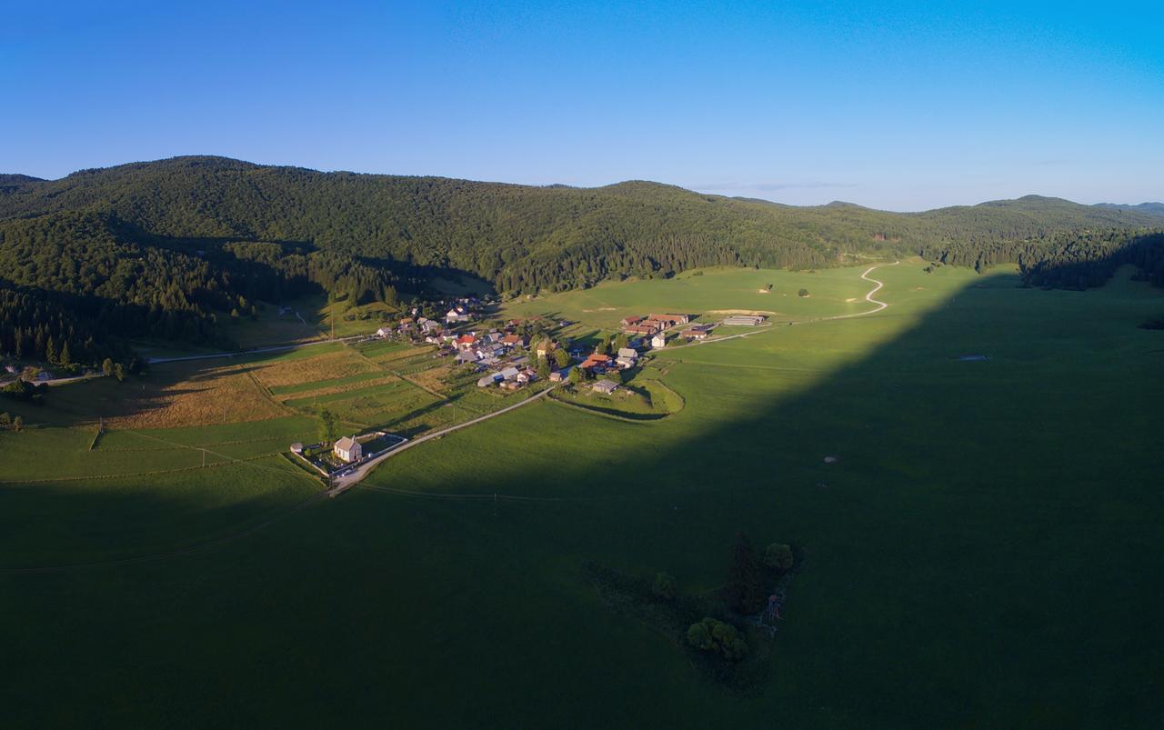 Gostel Koprivnik Pri Kocevju, Kocevski Rog Exteriör bild